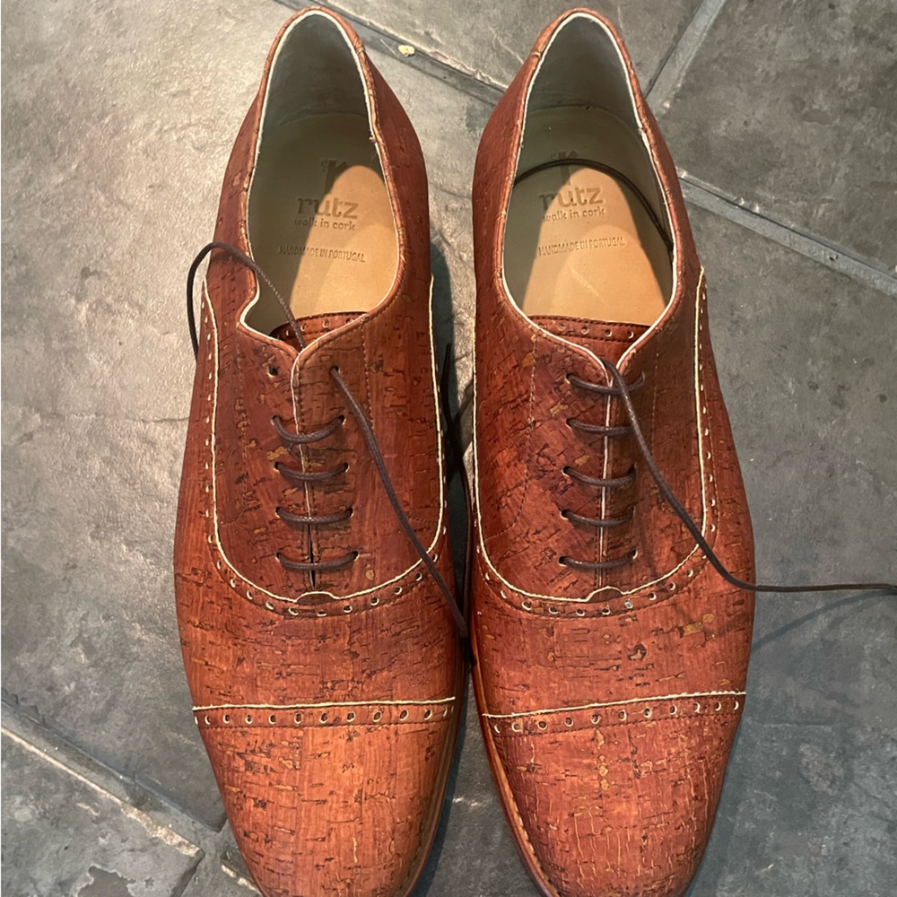 Rutz dress shoes. Maybe worn a few times, if that. Excellent condition.